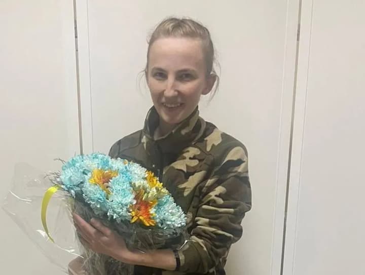 mariupols-defense-has-been-difficult-a-combat-medic-is-released-from-russian-captivity