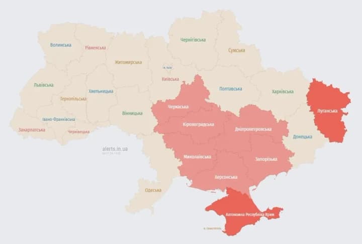 v-kropivnitskom-i-krivom-roge-soobshchili-o-slishimikh-zvukakh-vzrivov-ps-vsu-preduprezhdali-ob-ugroze-ballistiki