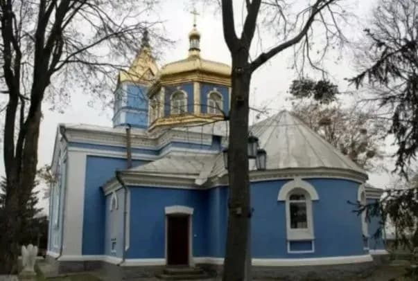 pepper-gas-against-parishioners-how-a-uoc-mp-priests-confrontation-with-a-community-that-joined-the-ocu-ended-in-vinnytsia-region