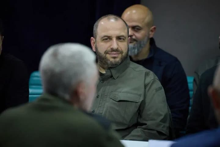 umerov-briefed-polish-defense-minister-on-the-situation-at-the-front-and-invited-him-to-kyiv