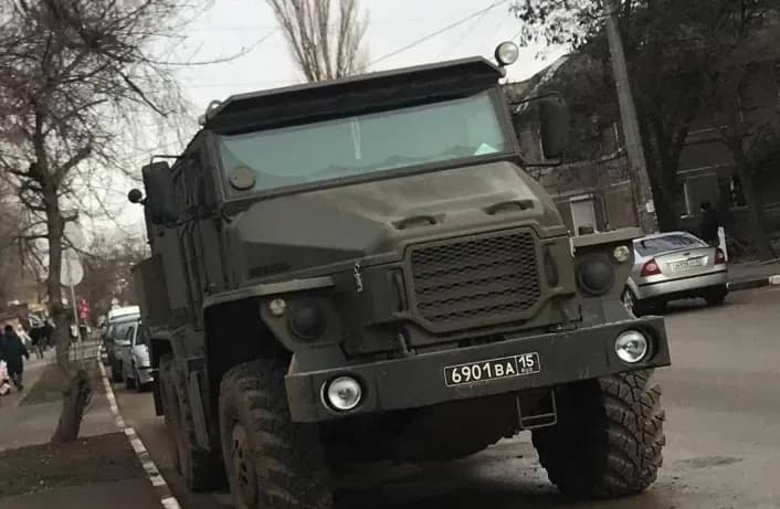 na-fone-masshtabnikh-poter-na-fronte-rossiyane-perebrasivayut-novie-sili-v-okkupirovannii-krim-atesh