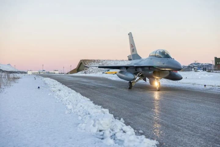 first-norwegian-f-16-fighters-arrive-in-denmark-to-train-ukrainian-pilots