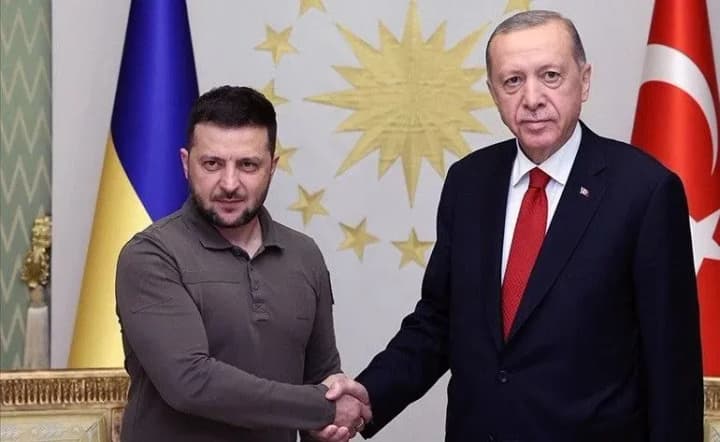 zelenskyi-i-erdohan-obhovoryly-pytannia-povernennia-polonenykh-pidtrymku-zernovoho-korydoru-ta-ukrainskoi-oborony