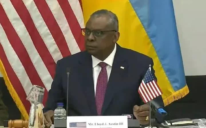 us-secretary-of-defense-lloyd-austin-was-hospitalized-on-january-1