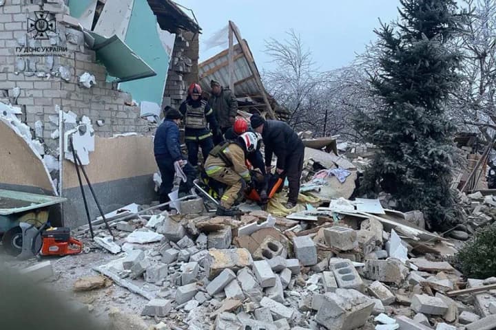 russias-attack-on-dnipropetrovsk-region-27-injured-including-children-in-novomoskovsk-four-injured-in-kryvyi-rih-district