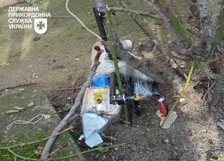 border-guards-eliminate-a-dozen-kamikaze-drones-in-zaporizhzhia-sector