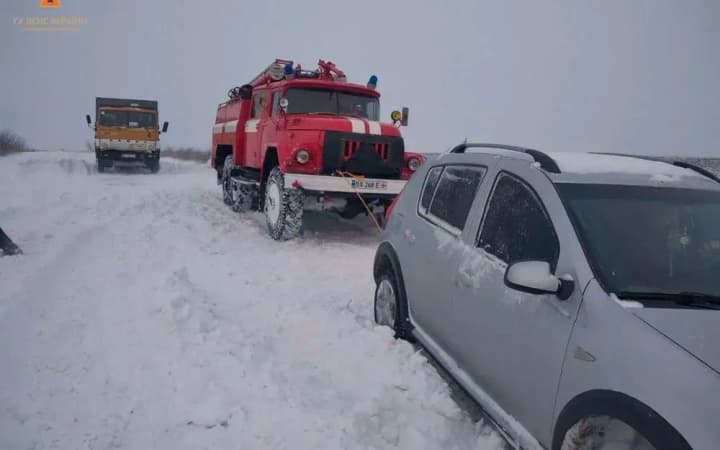 the-ses-helped-tow-12-ambulances-that-could-not-move-on-their-own-due-to-bad-weather