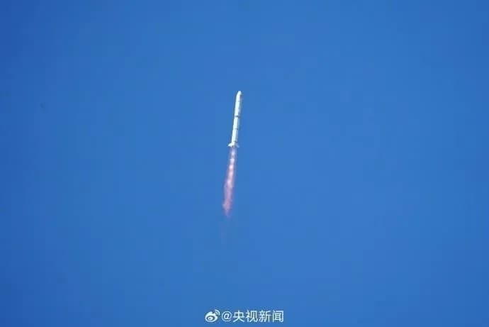 chinese-satellite-launch-triggers-air-raid-alert-in-taiwan-ahead-of-election