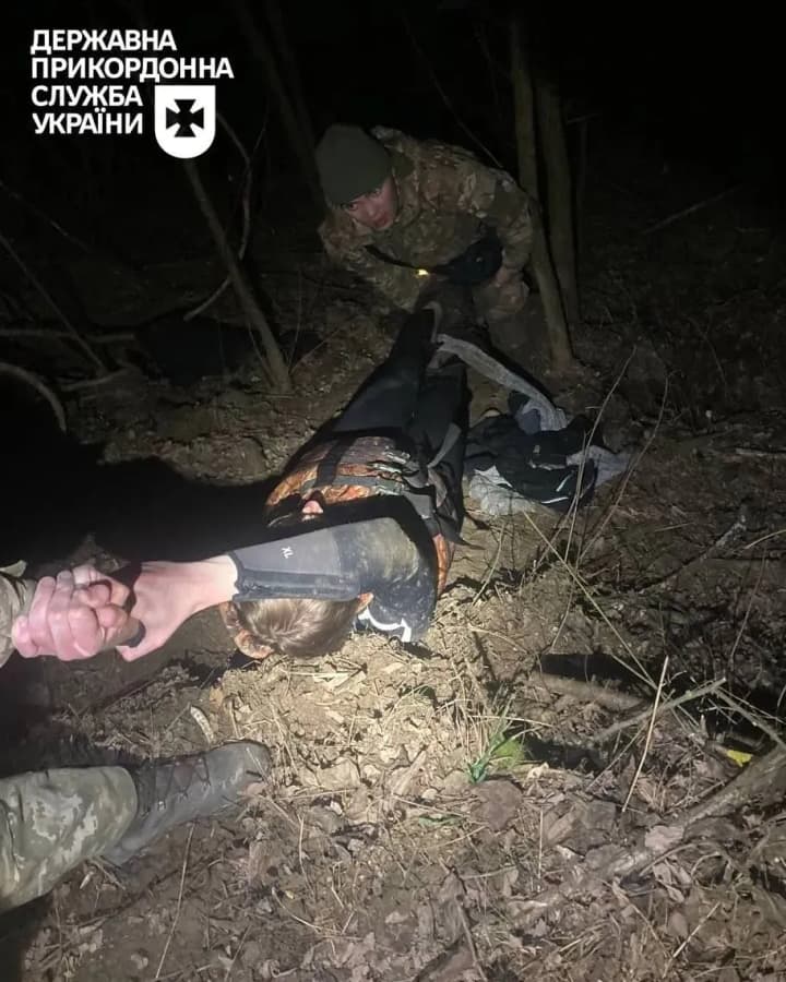 trying-to-cross-the-border-a-fugitive-almost-drowned-in-the-tisa-river