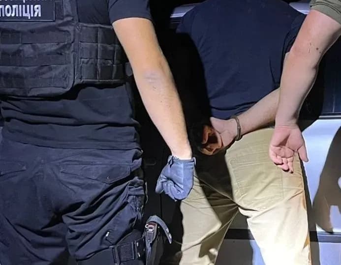 dopomahaly-peretnuty-kordon-omynaiuchy-prykordonnykiv-dbr-skeruvalo-do-sudu-obvynuvachennia-shchodo-zlochyntsiv-yaki-perepravlialy-cholovikiv-do-slovachchyny