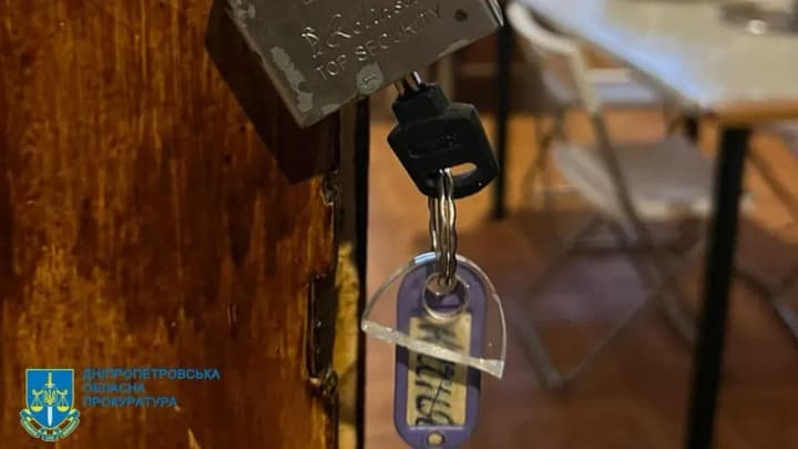 u-dnipri-vykryly-hrupu-osib-yaki-trymaly-u-trudovomu-rabstvi-pivsotni-liudei