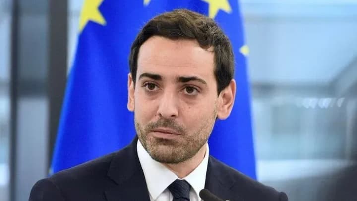 france-has-a-new-foreign-minister