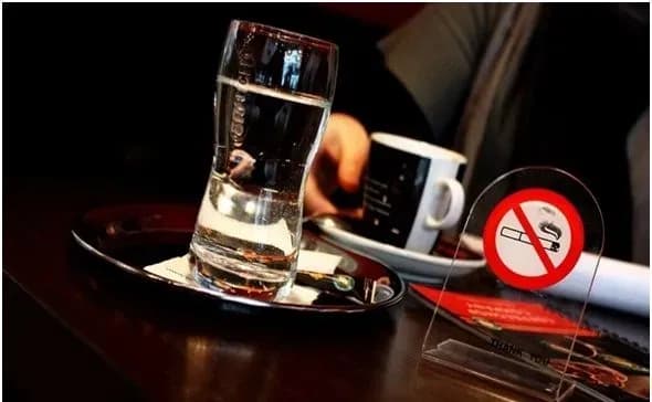 okolo-210-zhalob-otnositelno-kureniya-v-publichnikh-mestakh-poluchila-gosprodpotrebsluzhba