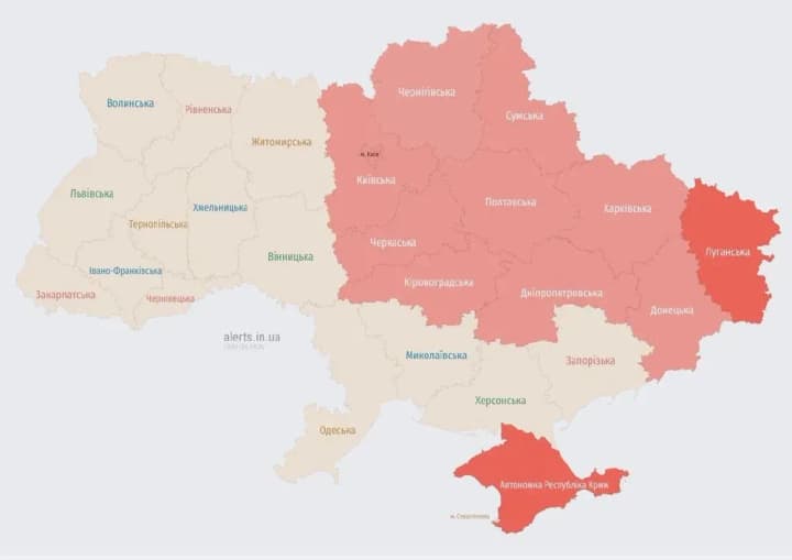 po-ukraine-rasprostranyaetsya-vozdushnaya-trevoga-v-vozdushnikh-silakh-preduprezhdayut-ob-ugroze-ballistiki-i-vilete-rossiiskogo-tu-22m3