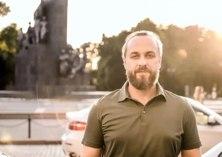 izbirateli-vryad-li-prostyat-sinu-eks-mera-kharkova-to-chto-vo-vremya-voini-on-otsizhivaetsya-za-granitsei