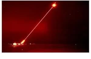 brytaniia-vpershe-vyprobuvala-lazernu-zbroiu-mozhe-vrazhaty-bud-iaku-vydymu-tsil