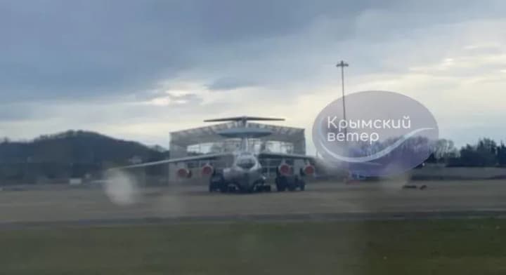 na-tsyvilnomu-aerodromi-v-rosiiskomu-sochi-pomityly-litak-drlo-a-50