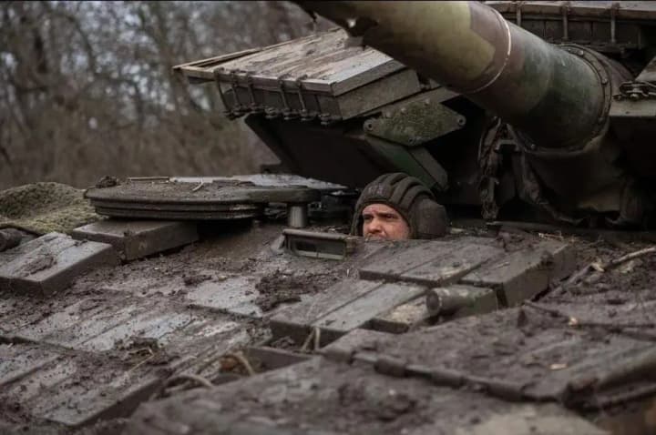 russians-are-storming-near-makiivka-in-the-morning-the-village-is-being-shelled-with-aircraft-and-artillery-luhansk-ova