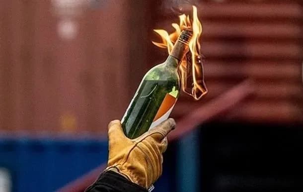 u-rf-z-pochatku-povnomasshtabnoi-viiny-z-ukrainoiu-ponad-200-raziv-pidpaliuvaly-viiskkomaty