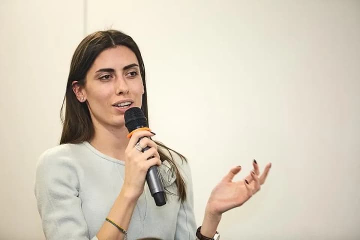 ukraina-shukaie-pidtrymky-u-parie-rezoliutsii-shchodo-deportovanykh-ditei-yaki-zakhody-provodyt