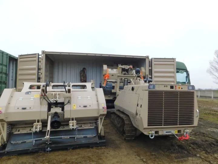 sappers-will-soon-start-demining-territories-with-foreign-gcs-200-systems
