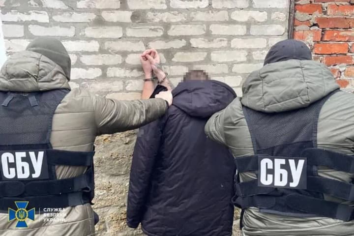 predateli-kotorie-korrektirovali-obstreli-po-kharkovu-i-donetskoi-oblasti-provedut-za-reshetkoi-8-i-10-let