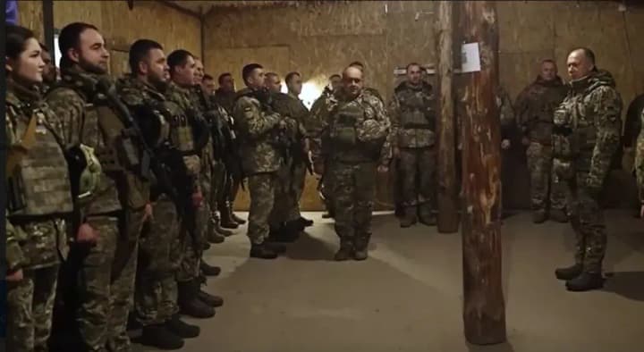 sirskii-pozdravil-boitsov-42-i-brigadi-s-godovshchinoi-sozdaniya