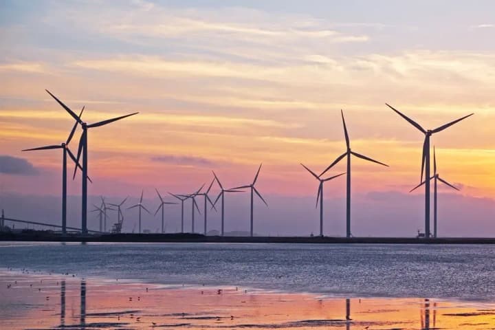 v-ukraine-v-2022-2023-godakh-bilo-vvedeno-bolee-660-mvt-moshchnostei-vozobnovlyaemoi-energetiki