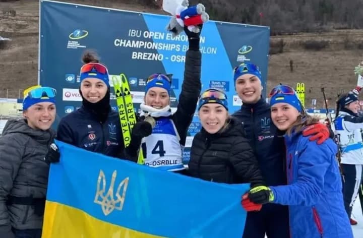 biatlon-ukrainka-khrystyna-dmytrenko-vyborola-bronzu-na-kontynentalnii-pershosti