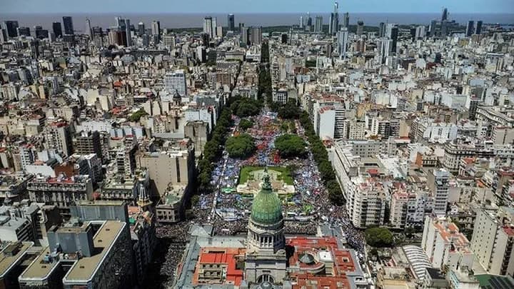 kolumbiia-vidklykala-svoho-posla-z-arhentyny-pislia-zaiav-mileia