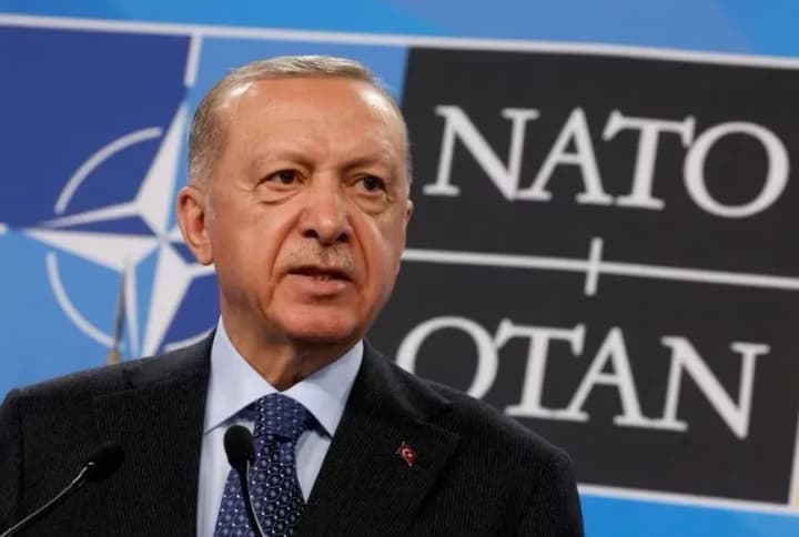 kanada-vozobnovlyaet-eksport-oruzhiya-v-turtsiyu-posle-togo-kak-ankara-podderzhala-vstuplenie-shvetsii-v-nato