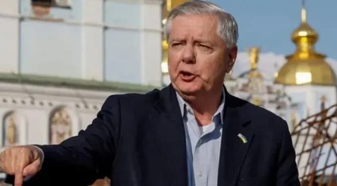 amerykanskyi-senator-zaklykav-vidpovisty-na-obstril-bazy-ssha-udarom-po-iranu