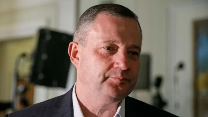 rozkradannia-hazu-na-21-mlrd-hrn-sud-zalyshyv-v-syli-zaochnyi-aresht-nardepu-dubnevychu