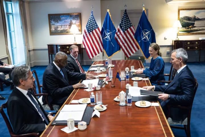 hensek-nato-stoltenberh-pryikhav-v-ssha-domovliatymetsia-pro-pidtrymku-ukrainy