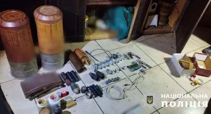 na-kyivshchyni-cholovik-pohrozhuvav-pidirvaty-minoiu-budynok-razom-iz-pravookhorontsiamy