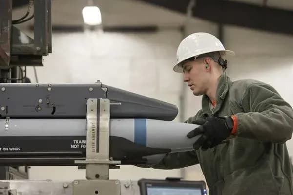 ukraina-veroyatno-uzhe-zavtra-poluchit-ot-ssha-noveishie-bombi-glsdb-smi