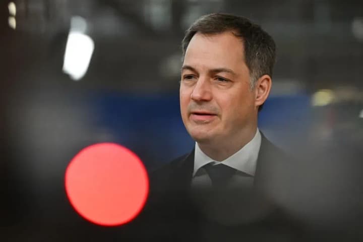 premer-predsedatelstvuyushchei-v-sovete-yes-belgii-uveren-chto-27-stran-yevrosoyuza-smogut-priiti-k-soglasiyu-po-pomoshchi-ukraine