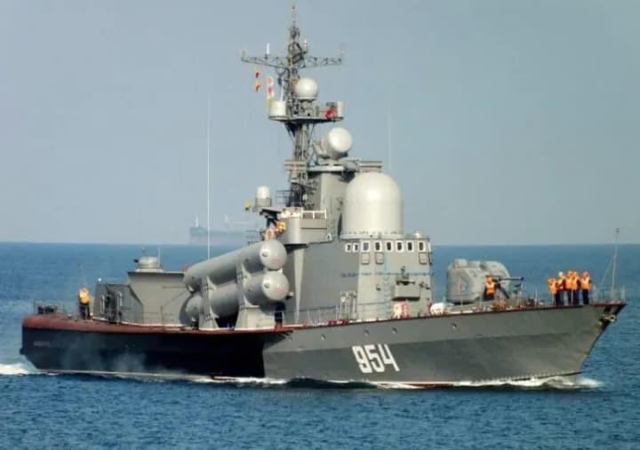 ukraines-destruction-of-the-russian-missile-boat-ivanivets-analysts-assessed-the-consequences-for-the-occupiers
