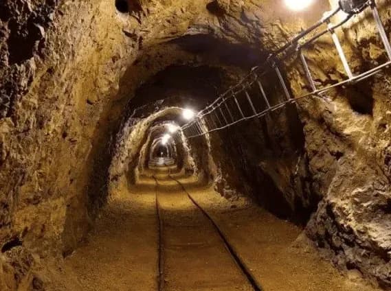 in-dnipropetrovsk-region-all-miners-stuck-underground-due-to-a-russian-drone-attack-have-been-brought-to-the-surface