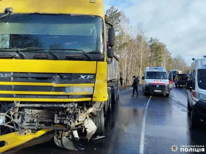 truck-and-minibus-collide-in-rivne-region-death-toll-rises-to-four