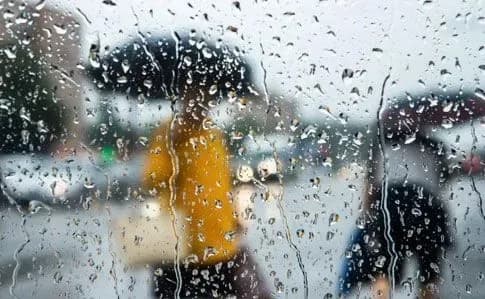 v-ukraine-budet-sipat-sneg-i-lit-dozhd-no-temperatura-budet-dostigat-12-17-tepla-sinoptiki-dali-prognoz-na-troe-sutok