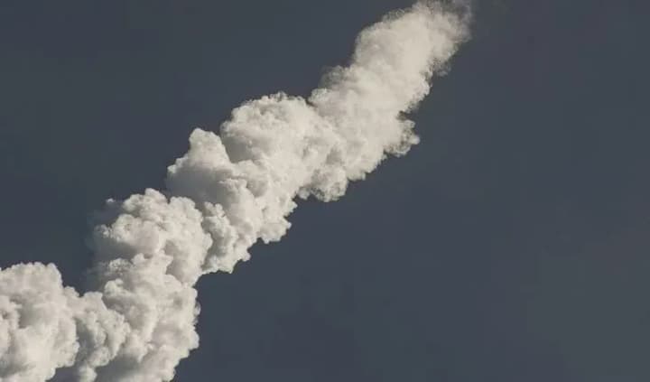 ukrainian-air-defense-system-shoots-down-about-two-dozen-missiles-over-kyiv-kiaa