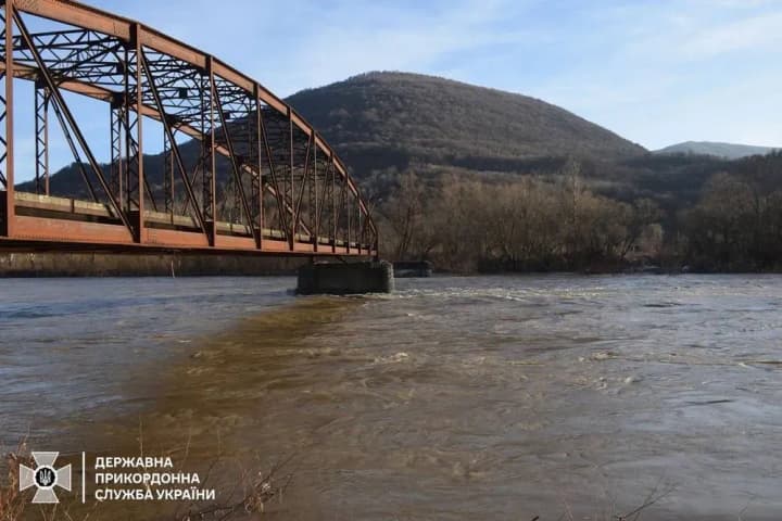 namahavsia-pereplyvty-tysu-u-rumunii-znaishly-tilo-zahybloho-ukraintsia