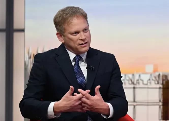 brytaniia-postavyt-ukraini-tysiachi-bpla-ministr-oborony-shapps