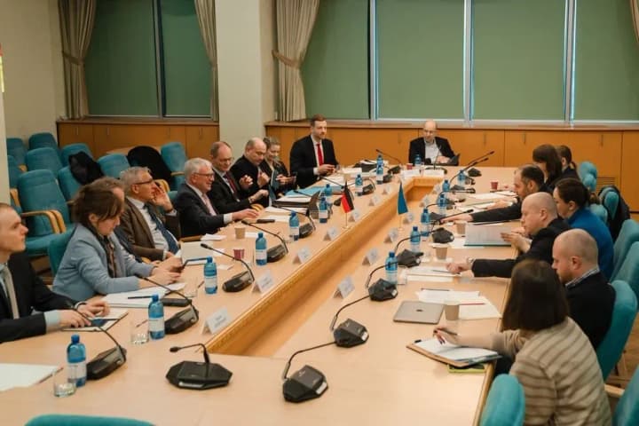 v-pravitelstve-planiruyut-realizatsiyu-sovmestnikh-s-nemetskimi-investorami-proekti-regionalnogo-vosstanovleniya-v-ukraine