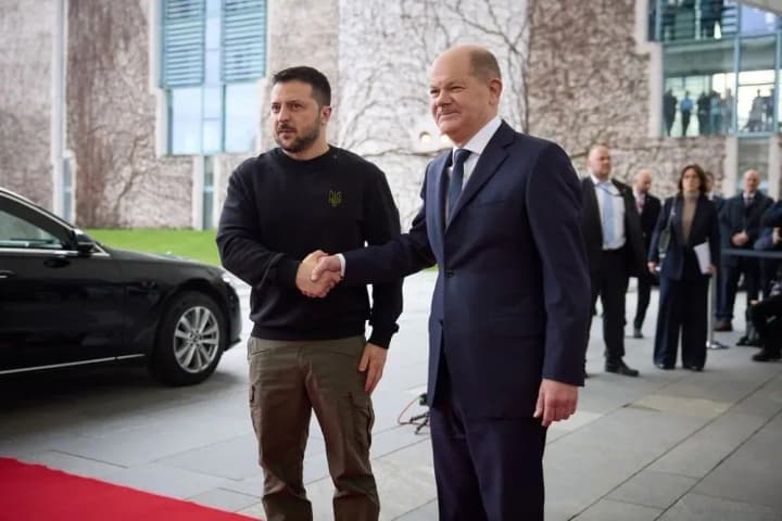zelenskyy-starts-talks-with-chancellor-scholz-in-germany