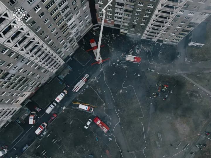kyiv-vidnovyt-zhytlovi-budnyky-yaki-postrazhdaly-vid-raketnoi-ataky-7-liutoho-kmda