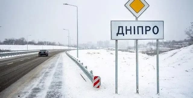 dnipropetrovshchyna-rosiiany-atakuvaly-marhanetsku-hromadu-z-artylerii-ta-bezpilotnykiv