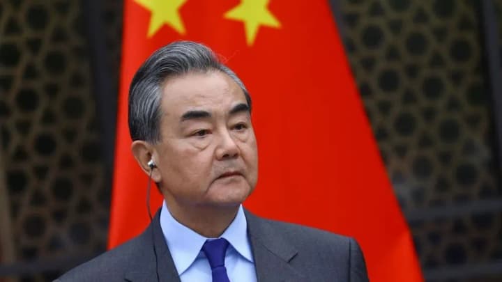 ministr-inostrannikh-del-kitaya-prizval-k-politicheskomu-resheniyu-konflikta-v-ukraine