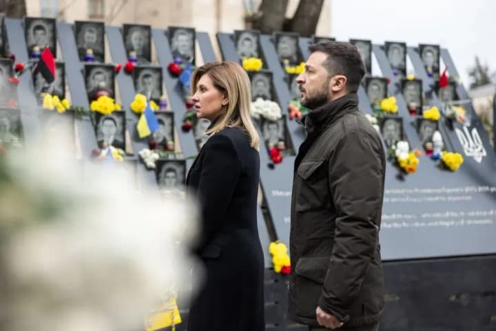 zelensky-honors-the-memory-of-the-heavenly-hundred-heroes